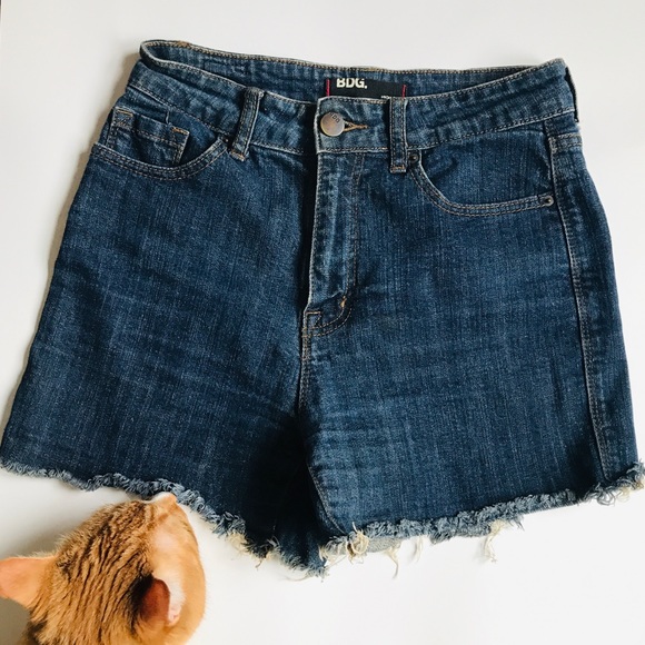 BDG Urban Outfitters Dark Wash High Rise Raw Hem Jean Shorts - Picture 2 of 7